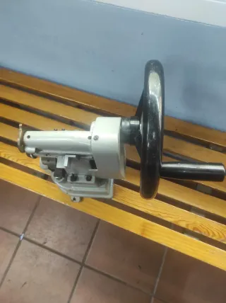 Cortadora y biseladora zapatero