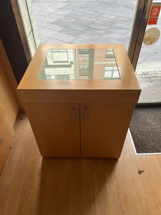 Muebles de madera para oficina y varios