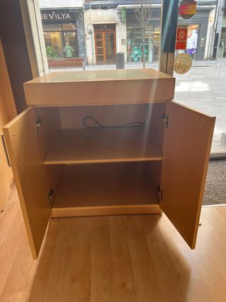 Muebles de madera para oficina y varios