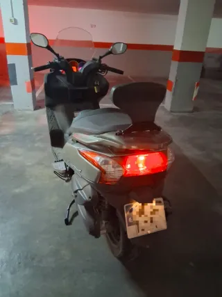 Maxi Scooter 125cc Automática