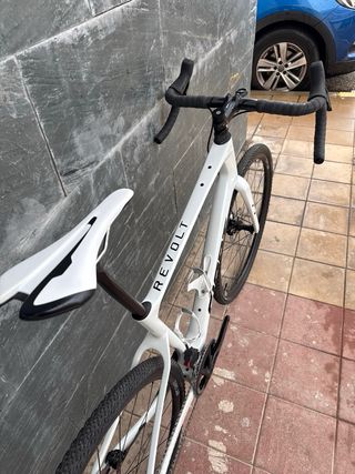 Giant Revolt Advanced Talla L