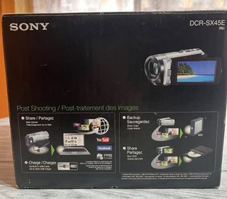 Cámara Sony DCR-SX45E Handycam Plata