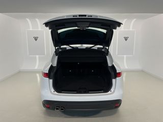 Jaguar F-Pace 2.0i4D Pure RWD 163cv Manual