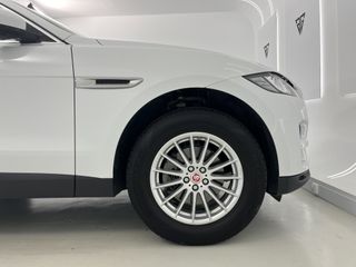 Jaguar F-Pace 2.0i4D Pure RWD 163cv Manual