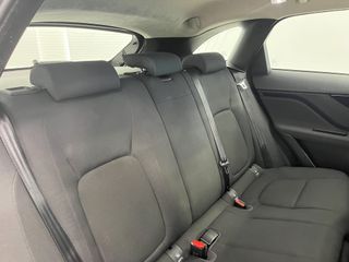 Jaguar F-Pace 2.0i4D Pure RWD 163cv Manual
