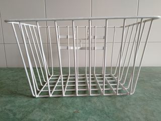 Cesta metálica para manillar de bicicleta