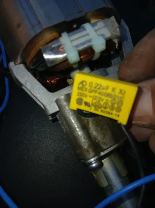 Motore elettrico con ventola