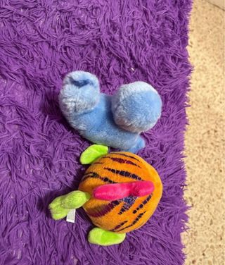 Peluche cane con grandi occhi