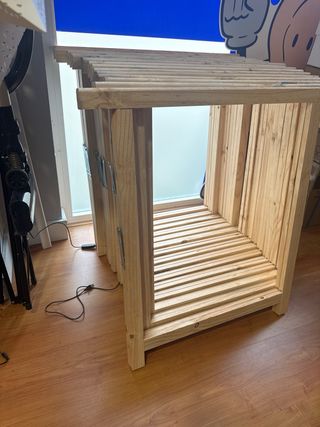 Caballetes de madera.