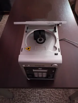 Minicadena Thomson DVD CS900VD