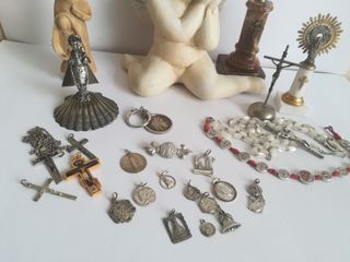 Lote Medallas Religiosas Porcelana Madera