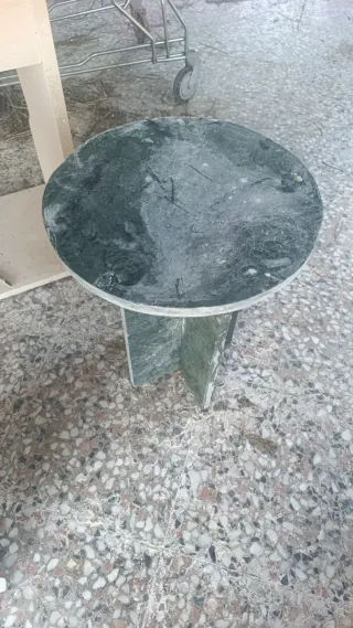 Tavolo rotondo in marmo verde India