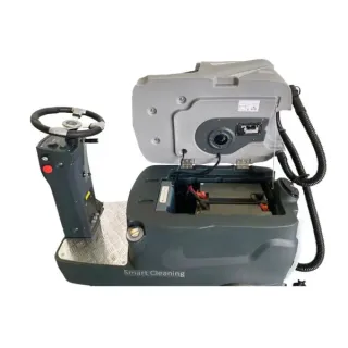 Fregadora Industrial B560 BHIOR conductor sentado.