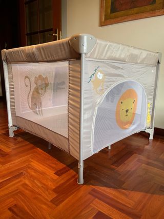 Parque infantil con animales