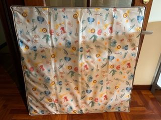 Parque infantil con animales