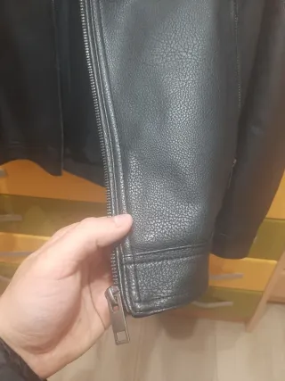 Chaqueta Cuero Jack & Jones Talla L moto, salir