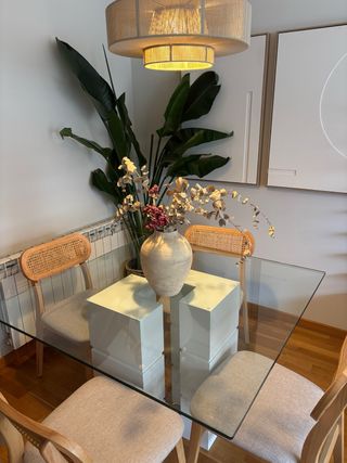 Mesa comedor cuadrada cristal 120x120cm.