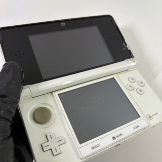 nintendo 3ds bianco con 2 giochi e accessori
