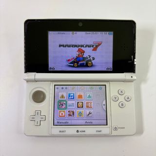 nintendo 3ds bianco con 2 giochi e accessori