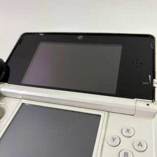 nintendo 3ds bianco con 2 giochi e accessori