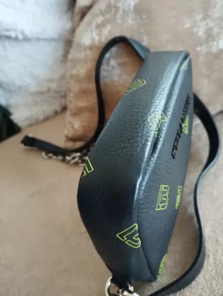 Bolso Bimba y Lola Piel Logo LB Fluor 18x11x3.