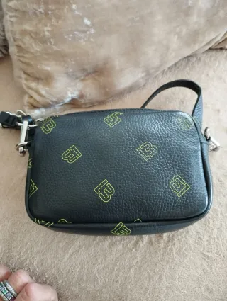 Bolso Bimba y Lola Piel Logo LB Fluor 18x11x3.