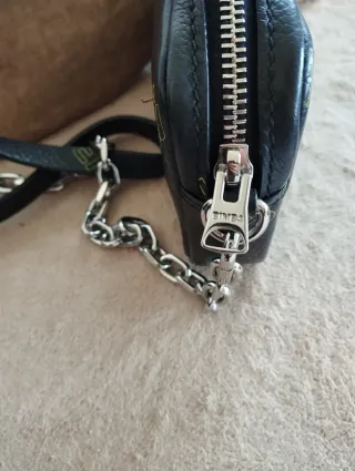 Bolso Bimba y Lola Piel Logo LB Fluor 18x11x3.