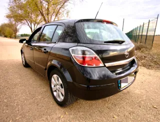 Opel Astra 2010