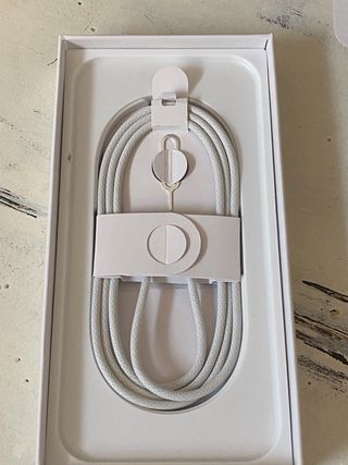 Smartphone 17 Pro Max 2TB Leggere bene l’annuncio.