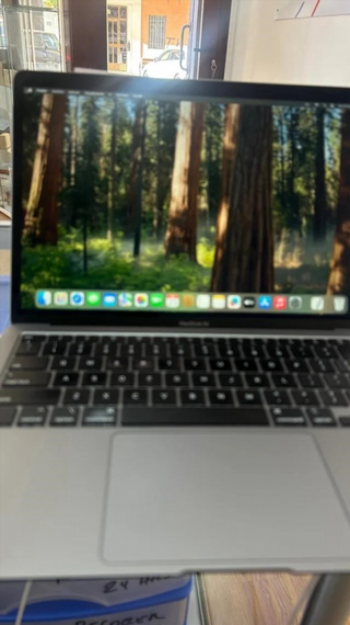 MacBook Air 2020 Gris 512GB 8GB RAM i5