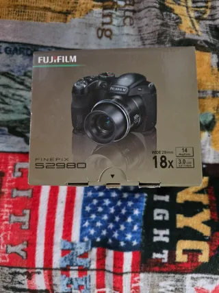 Fujifilm FinePix S2980 14MP - Zoom Ottico 18x -