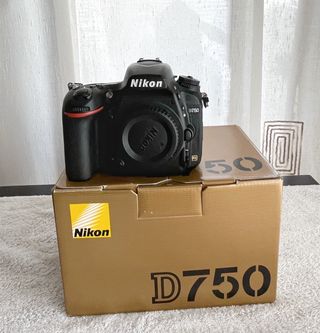 Cámara Nikon D750