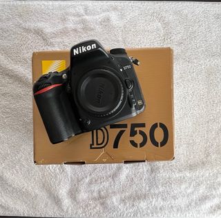 Cámara Nikon D750