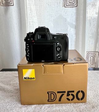 Cámara Nikon D750