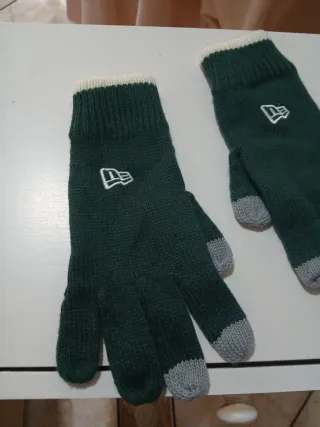 Guanti New Era nuovi