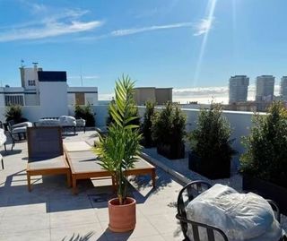 Piso en alquiler en Parque Mediterráneo - Santa Paula en Málaga