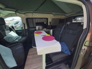 Peugeot Traveller 2020