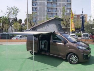 Peugeot Traveller 2020