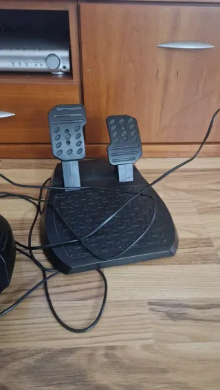 Volante Thrustmaster T150 PS3/PS4/PS5/PC