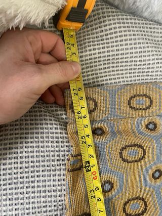 Falda tubo estampada mostaza y gris