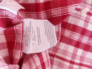 Camisa Levi's cuadros rojos y blancos Talla XL