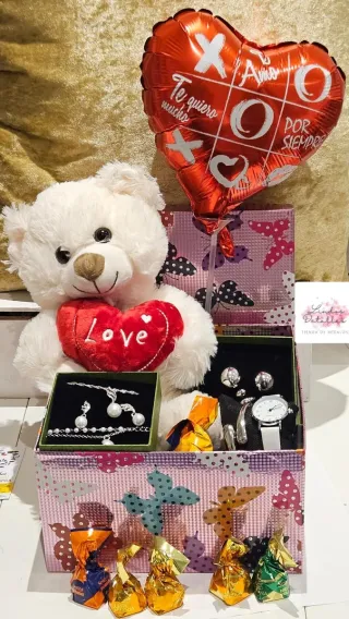 Caja Regalo San Valentín Peluche y mucho mas