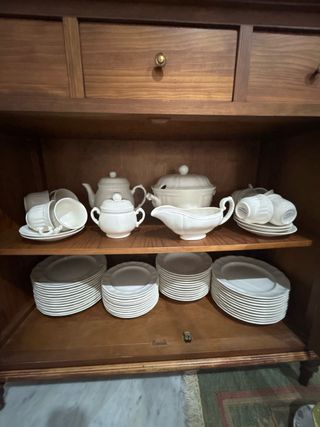 Vajilla San Claudio 77 piezas.