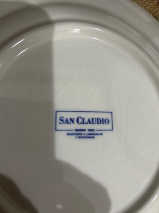 Vajilla San Claudio 77 piezas.