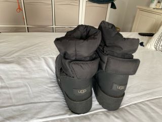 Botas UGG Negras Impermeables Talla 38