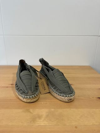 Alpargatas Corina con tiras