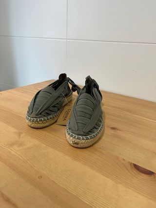 Alpargatas Corina con tiras