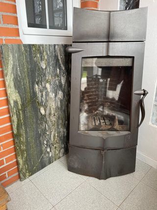Chimenea de leña de hierro fundido