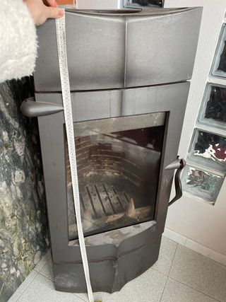 Chimenea de leña de hierro fundido