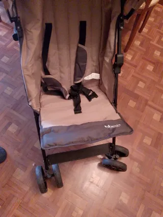 Sillita de paseo bbest casi nueva